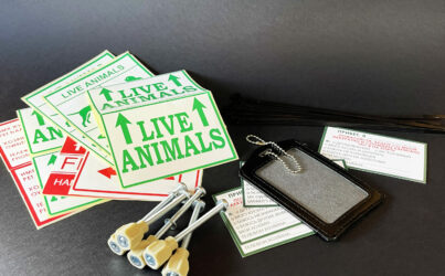 Комплект болтов для переноски Skudo 4-7 с наклейками и бейджем